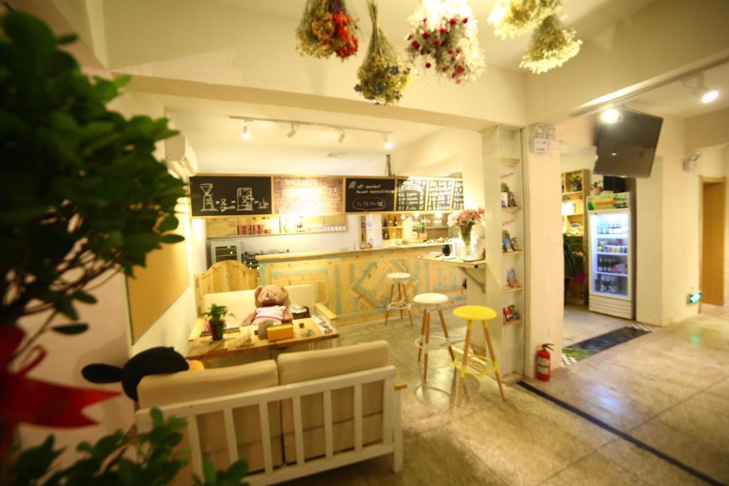 Luoyang Heartland International Youth Hostel Extérieur photo