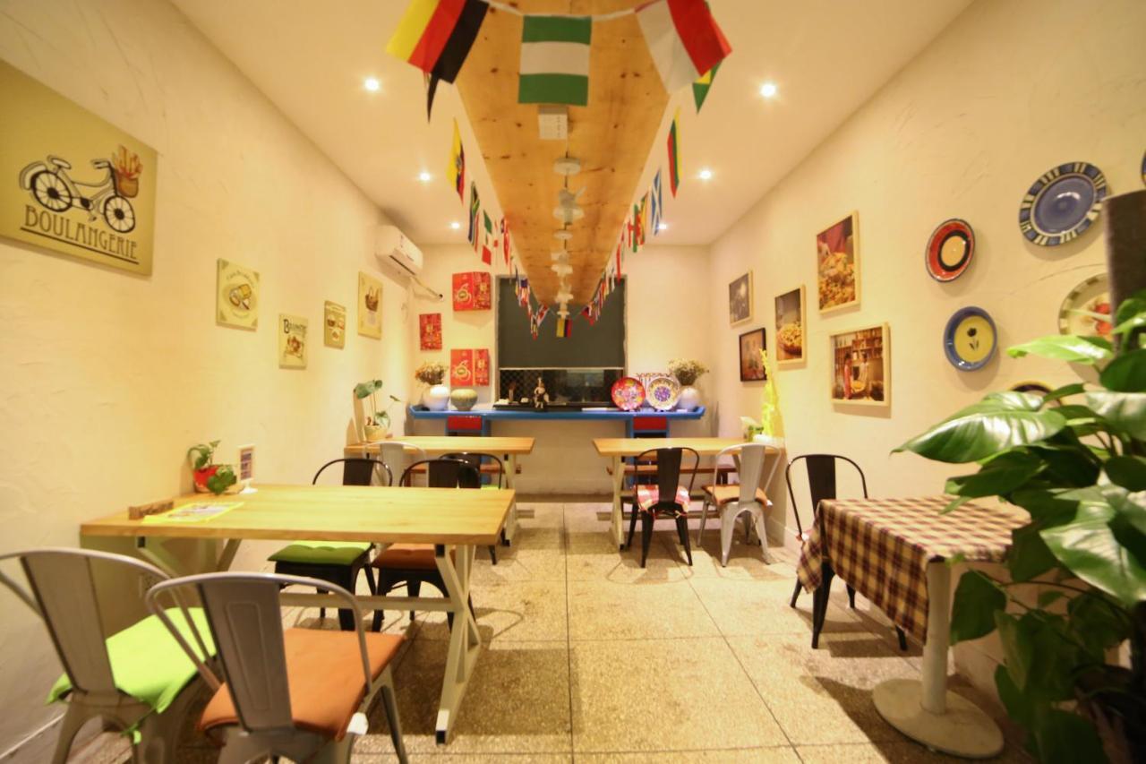 Luoyang Heartland International Youth Hostel Extérieur photo
